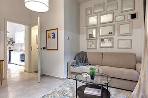 Casine Apartment by Mamo Florence