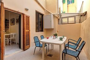 Casine Apartment by Mamo Florence