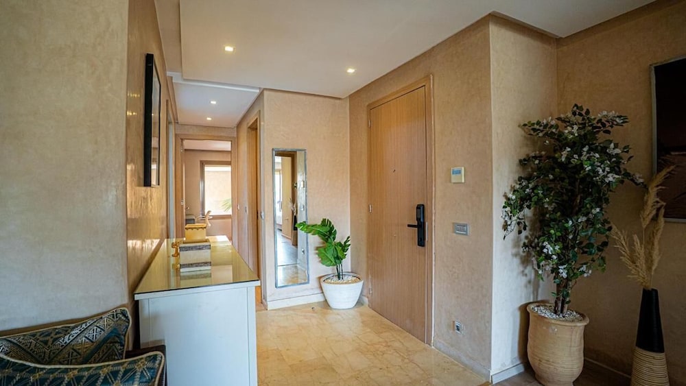 Elegant Apartment with Panoramic View