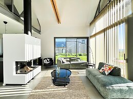 Architect-designed Villa With sea View