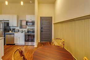 Walk to Shops & Restaurants! Dtwn Florence Unit