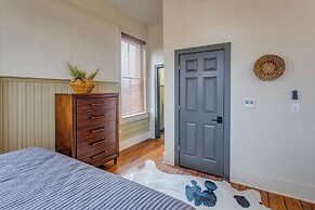 Walk to Shops & Restaurants! Dtwn Florence Unit