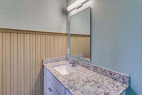 Walk to Shops & Restaurants! Dtwn Florence Unit