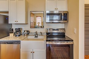 Walk to Shops & Restaurants! Dtwn Florence Unit