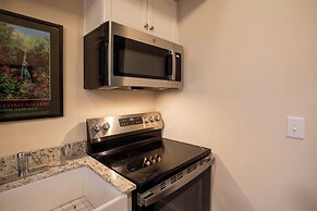 Great for Med Professionals! Dtwn Florence Condo