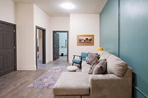 Walkable Couples Retreat in Downtown Florence