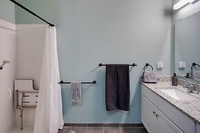 Walkable Couples Retreat in Downtown Florence