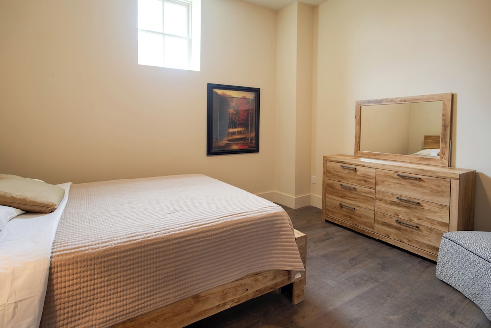 Walkable Couples Retreat in Downtown Florence