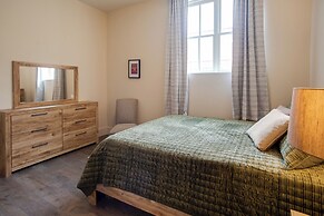 Walkable Couples Retreat in Downtown Florence