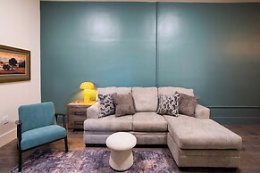 Walkable Couples Retreat in Downtown Florence