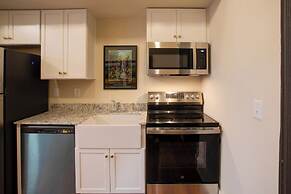 Great for Med Professionals! Dtwn Florence Condo