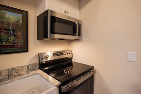 Great for Med Professionals! Dtwn Florence Condo