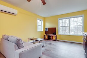 Downtown Ashland & Central Park! Fresh Condo