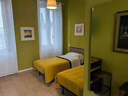 CORTE MENEGHINA -SHORT STAYS