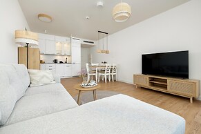 Large Apartment With sea View, Indoor Pool