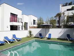 Villa in Anglet Between Ocean, Forests