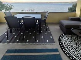 Beachfront Apartment Live