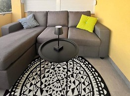 Beachfront Apartment Live
