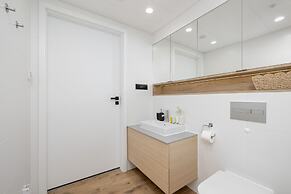 Apartment With Direct sea View
