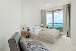 Apartment With Direct sea View