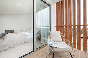 Apartment With Direct sea View