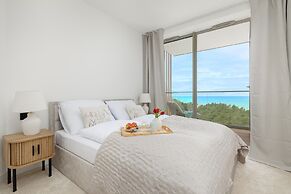 Apartment With Direct sea View