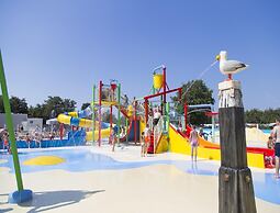 Bright Beachside Base in Burgh-haamstede