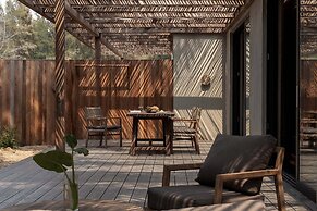 Weizhou Island Coral Reef Hotel