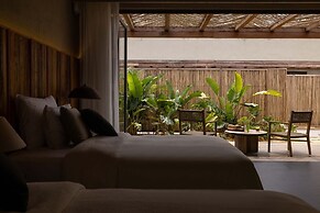 Weizhou Island Coral Reef Hotel