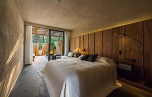 Weizhou Island Coral Reef Hotel