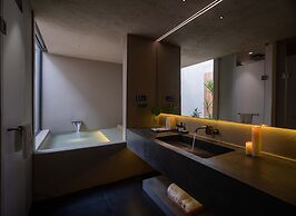 Weizhou Island Coral Reef Hotel
