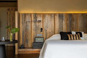 Weizhou Island Coral Reef Hotel
