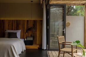 Weizhou Island Coral Reef Hotel
