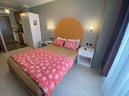 Omar Suite 360