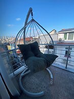 Omar Suite 360