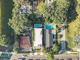 Luxury Pool Home - Downtown Brickell