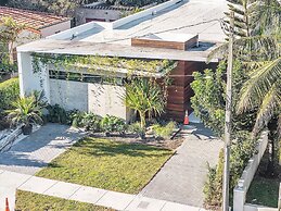 Luxury Pool Home - Downtown Brickell