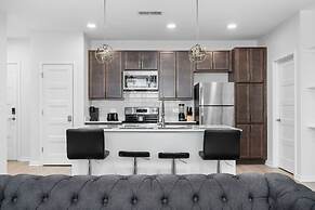 Affordable 2-bedroom Fishers Pool View