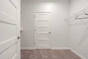 Affordable 2-bedroom Fishers Pool View