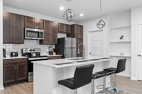 Affordable 2-bedroom Fishers Pool View