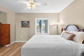 North Tower 208