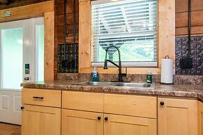 Hot Tub, Wifi & Pet-friendly - Pilot Point