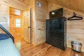 Hot Tub, Wifi & Pet-friendly - Pilot Point