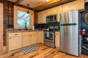Hot Tub, Wifi & Pet-friendly - Pilot Point