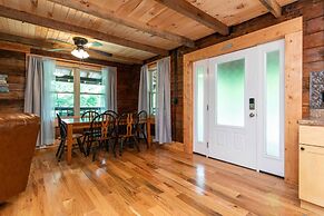 Hot Tub, Wifi & Pet-friendly - Pilot Point