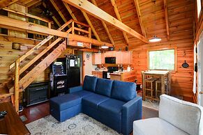 Hot Tub & Wifi - Hidden Chalet Red River Gorge, KY