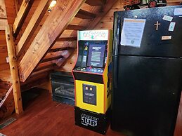 Hot Tub & Wifi - Hidden Chalet Red River Gorge, KY