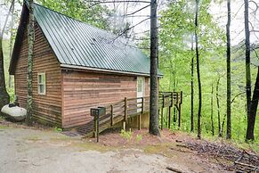 Hot Tub & Wifi - Hidden Chalet Red River Gorge, KY