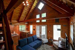 Hot Tub & Wifi - Hidden Chalet Red River Gorge, KY