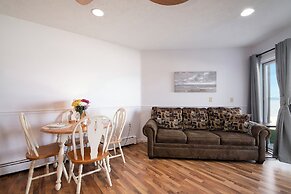 Walkout Beachfront Condo: Pointes North Resort 106